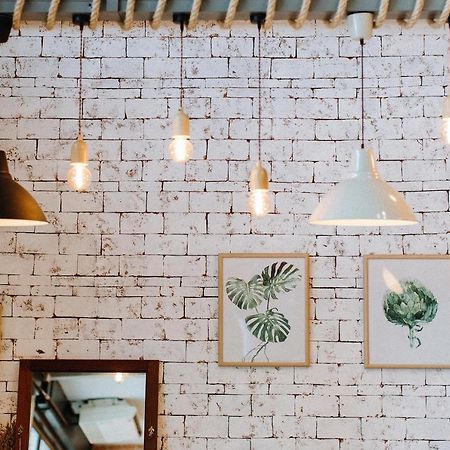 Pine Cafe'&Bed Hotel Phra Nakhon Si Ayutthaya Exterior photo