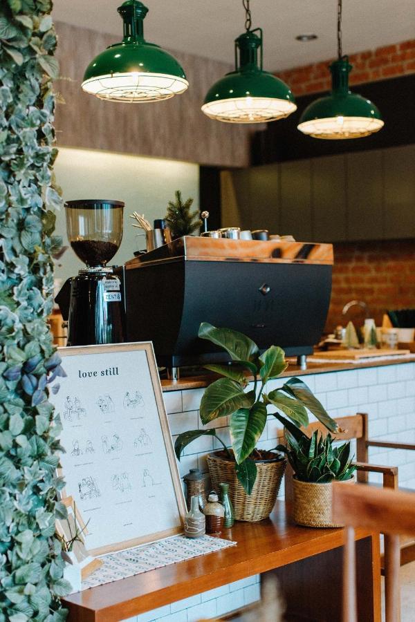 Pine Cafe'&Bed Hotel Phra Nakhon Si Ayutthaya Exterior photo