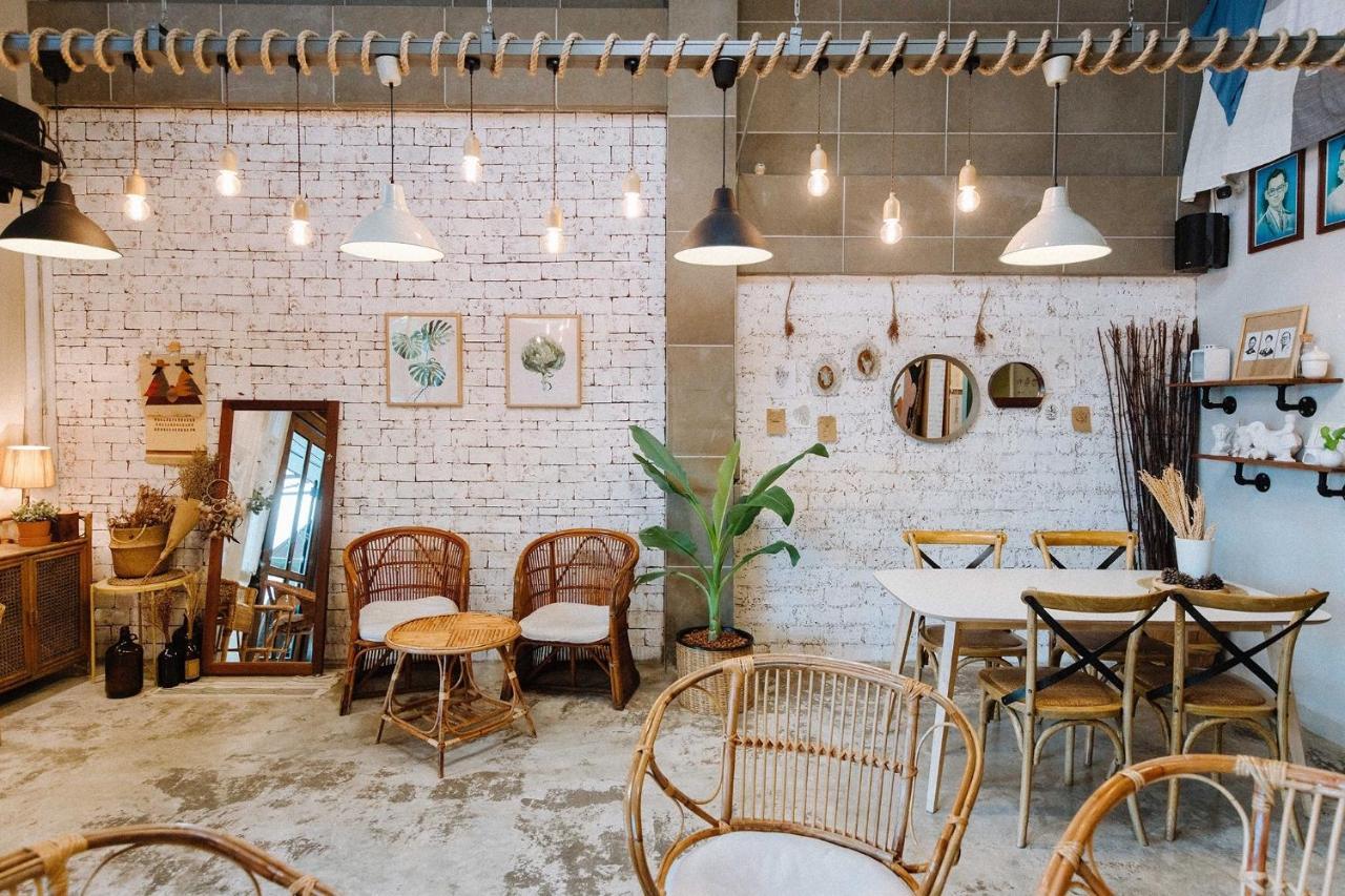 Pine Cafe'&Bed Hotel Phra Nakhon Si Ayutthaya Exterior photo
